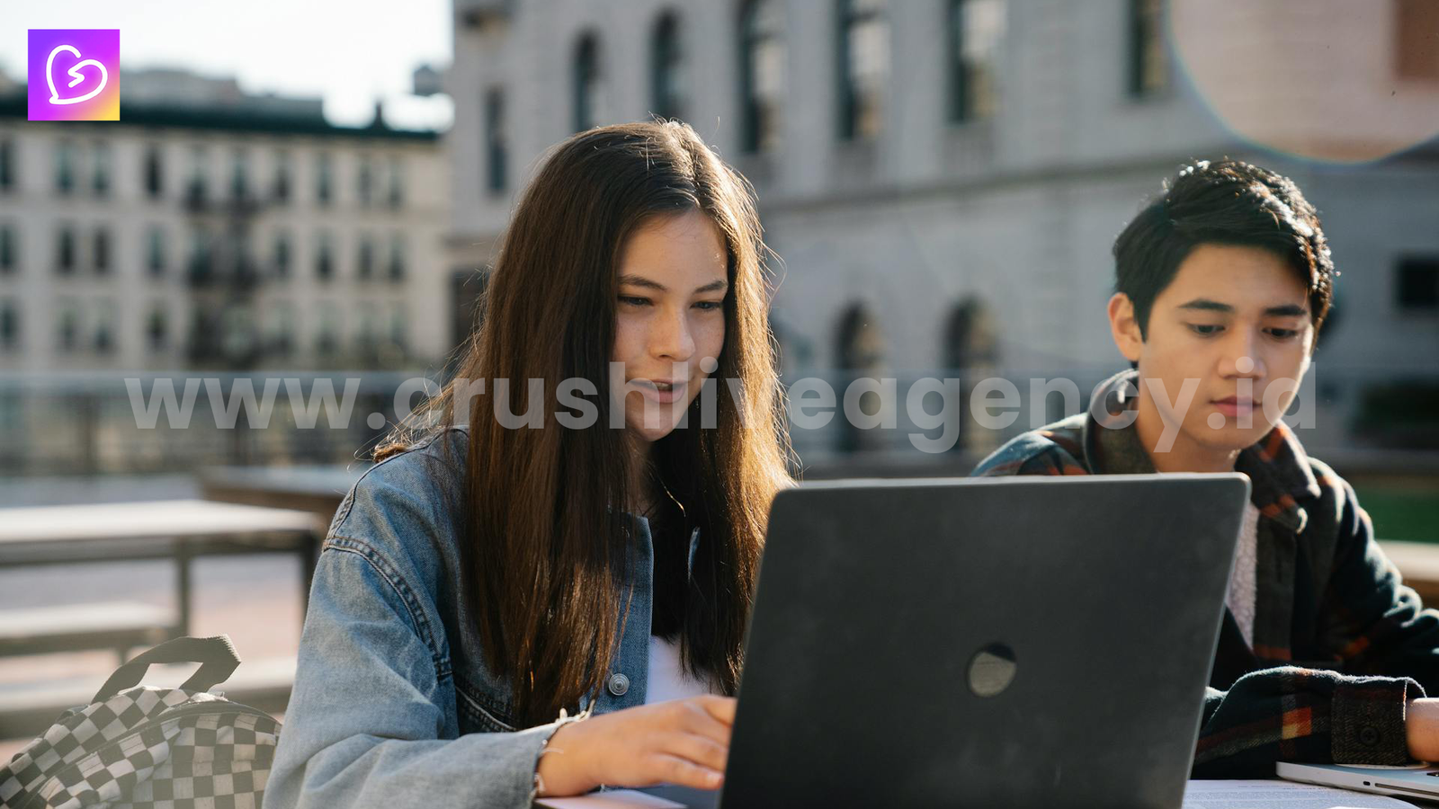 Can Crush Live Agents Help Hosts’ Stream Tone?